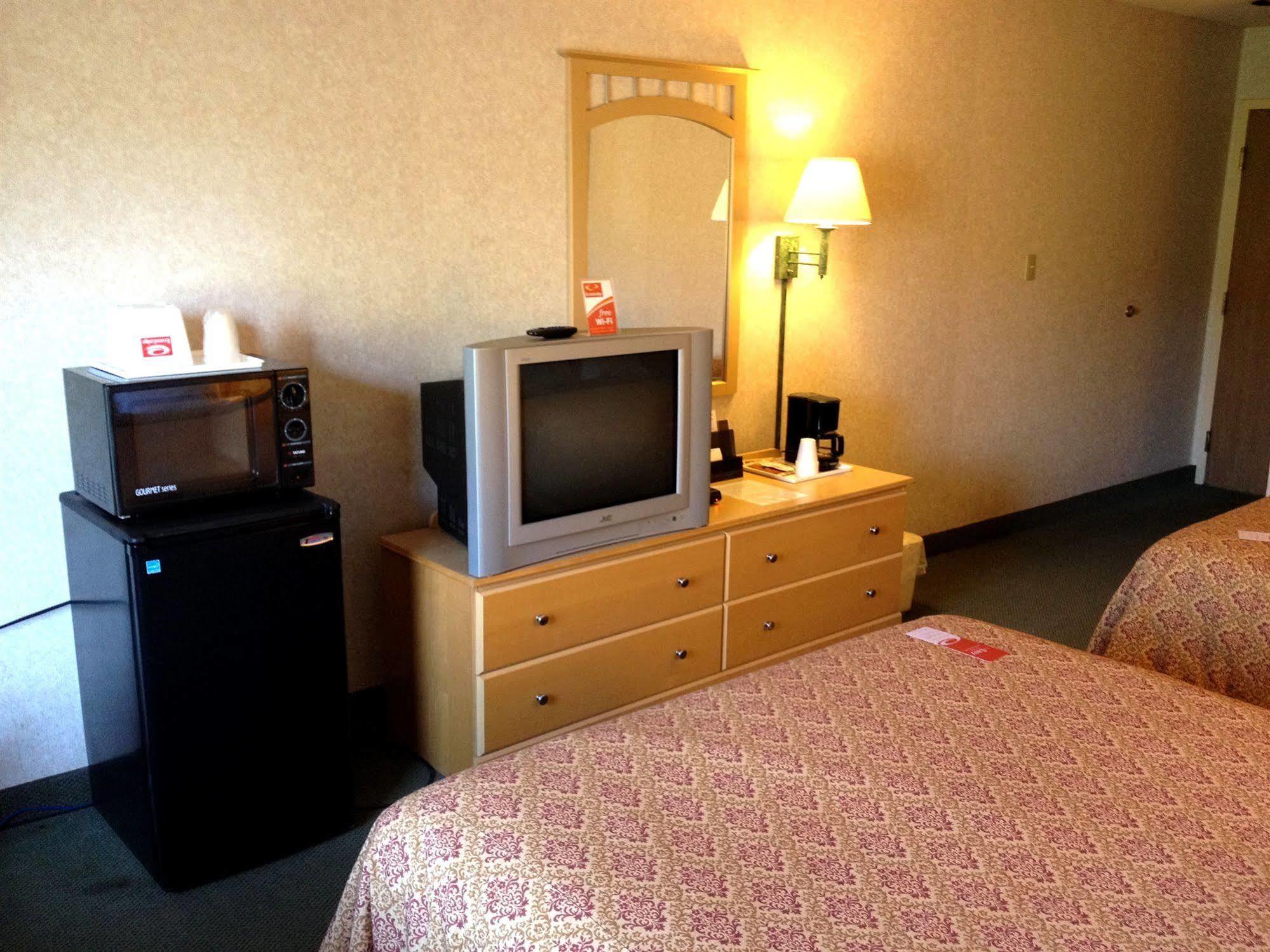 Econo Lodge Painted Post - Corning Εξωτερικό φωτογραφία