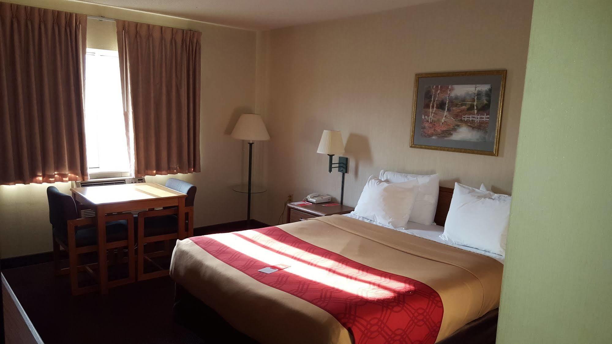 Econo Lodge Painted Post - Corning Εξωτερικό φωτογραφία